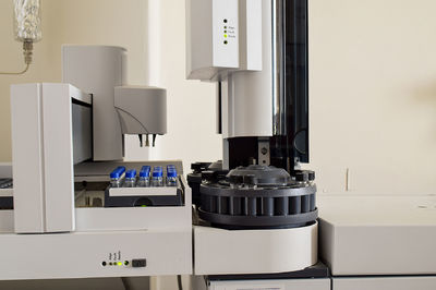 NRL FOR HALOGENATED POLLUTANTS IN FEEDSTUFFS AND FOODS